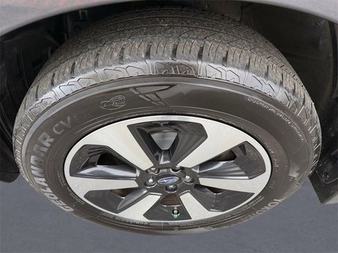 Used 2017 Subaru Forester 2.5i Limited image 9