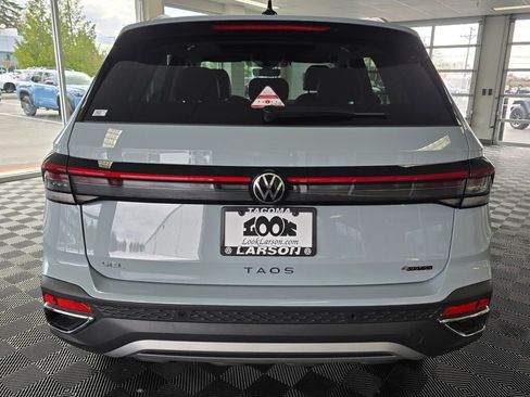 New 2025 Volkswagen Taos SEL image 5