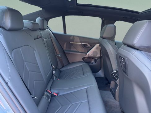 Used 2027 BMW 530i w/ M Sport Package RWD image 31