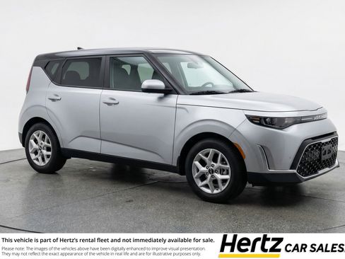 Used 2025 Kia Soul LX w/ LX Technology Package FWD image 1