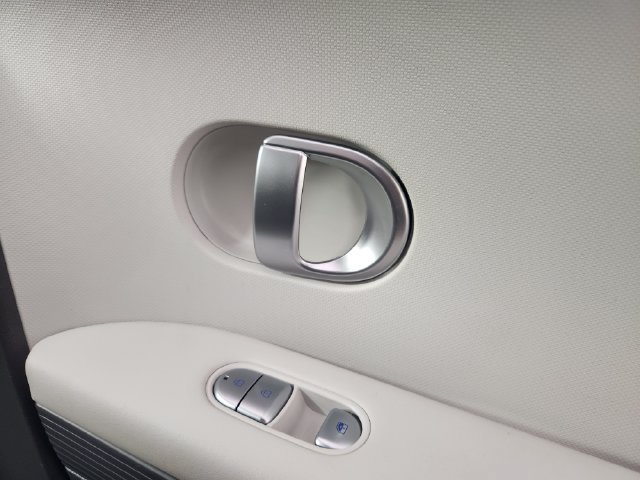 Certified 2024 Hyundai Ioniq 5 SEL AWD/4WD image 13