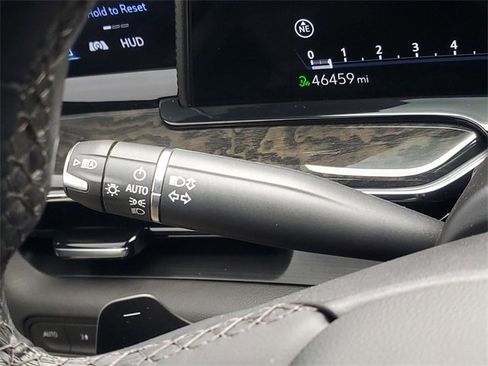 Certified 2023 Cadillac Escalade ESV Premium Luxury w/ Performance Package image 15