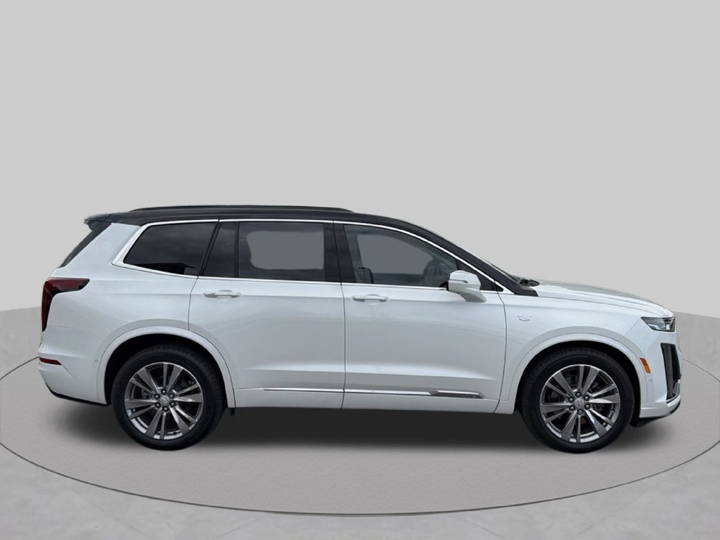 Used 2024 Cadillac XT6 Premium Luxury w/ Technology Package FWD image 4