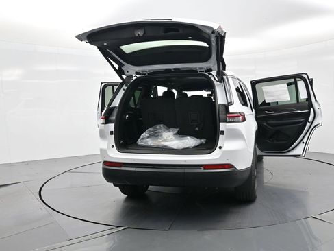 New 2025 Jeep Grand Cherokee L Limited w/ Black Appearance Package image 48