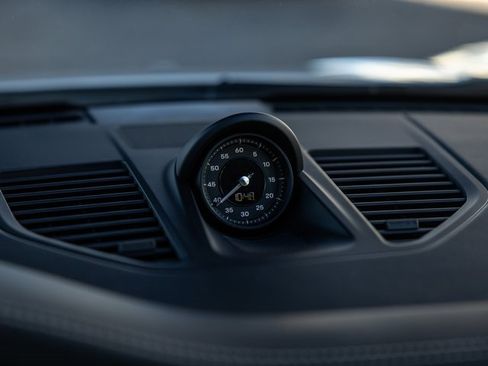 Used 2025 Porsche 911 Carrera image 43