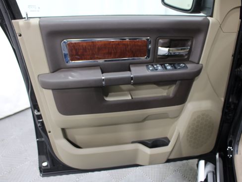 Used 2012 RAM 1500 Laramie AWD/4WD image 6