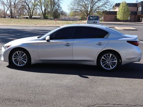 Used 2018 INFINITI Q50 Luxe w/ Essential Package (3.0T Luxe) image 9