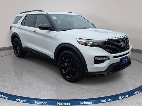 Certified 2023 Ford Explorer ST-Line w/ Class IV Trailer Tow Package AWD/4WD image 3