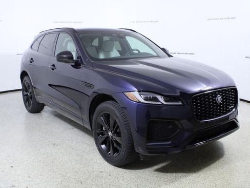 Used 2025 Jaguar F-PACE R-Dynamic S image 3