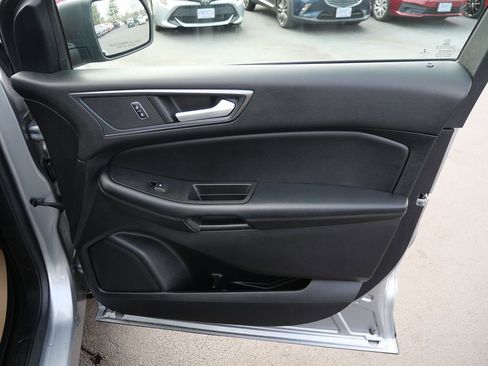 Used 2021 Ford Edge SE w/ Cargo Accessory Package image 20