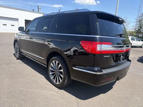 Used 2021 Lincoln Navigator Reserve w/ Luxury Package AWD/4WD image 3