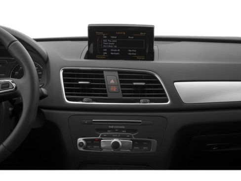 Used 2018 Audi Q3 2.0T Premium Plus w/ Premium Plus Package image 10