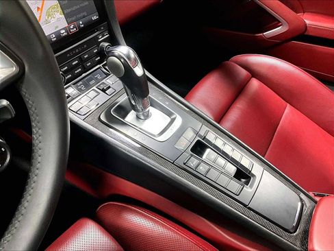 Used 2017 Porsche 911 Turbo S image 19