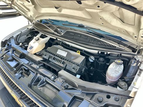 Used 2023 Chevrolet Express 2500 w/ Driver Convenience Package RWD image 28