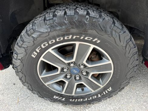 Used 2015 Ford F150 XLT w/ Equipment Group 302A Luxury AWD/4WD image 26