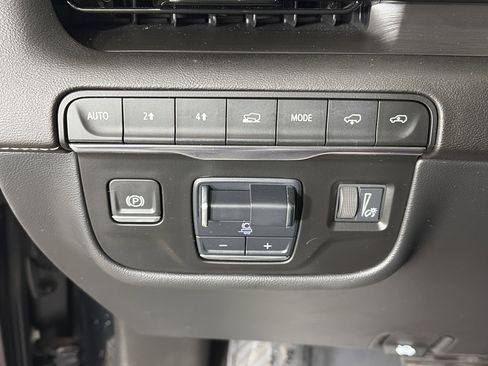 Used 2021 Cadillac Escalade Premium Luxury w/ Driver Assist Tech Package image 26