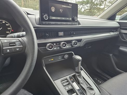 Certified 2025 Honda CR-V LX image 25