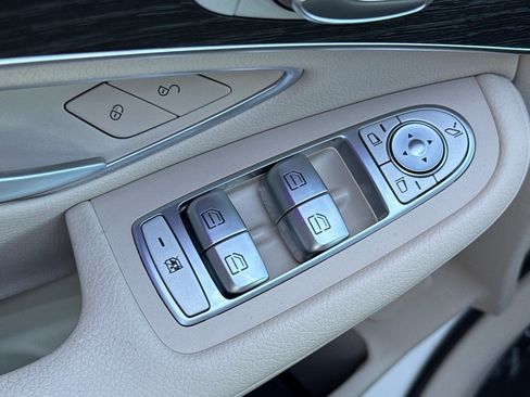 Certified 2022 Mercedes-Benz GLC 300 4MATIC image 12