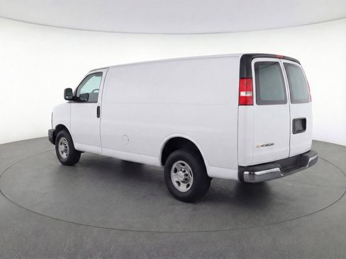 Used 2025 Chevrolet Express 3500 LT w/ LT Preferred Equipment Group image 6