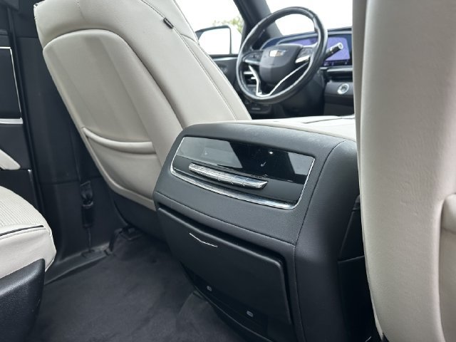 Used 2022 Cadillac Escalade Sport w/ Touring Package AWD/4WD image 39