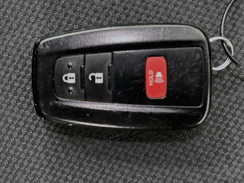 Used 2025 Toyota RAV4 XLE image 36