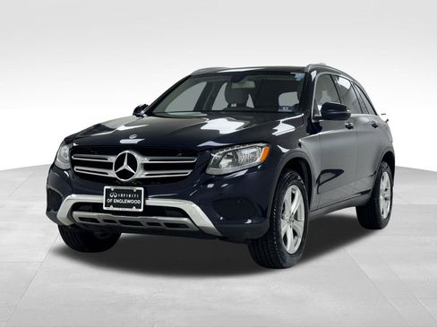 Used 2018 Mercedes-Benz GLC 300 4MATIC image 3