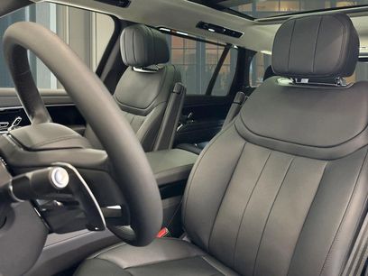 New 2025 Land Rover Range Rover Long Wheelbase SE