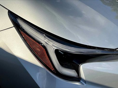 Certified 2025 Toyota Corolla SE FWD image 13