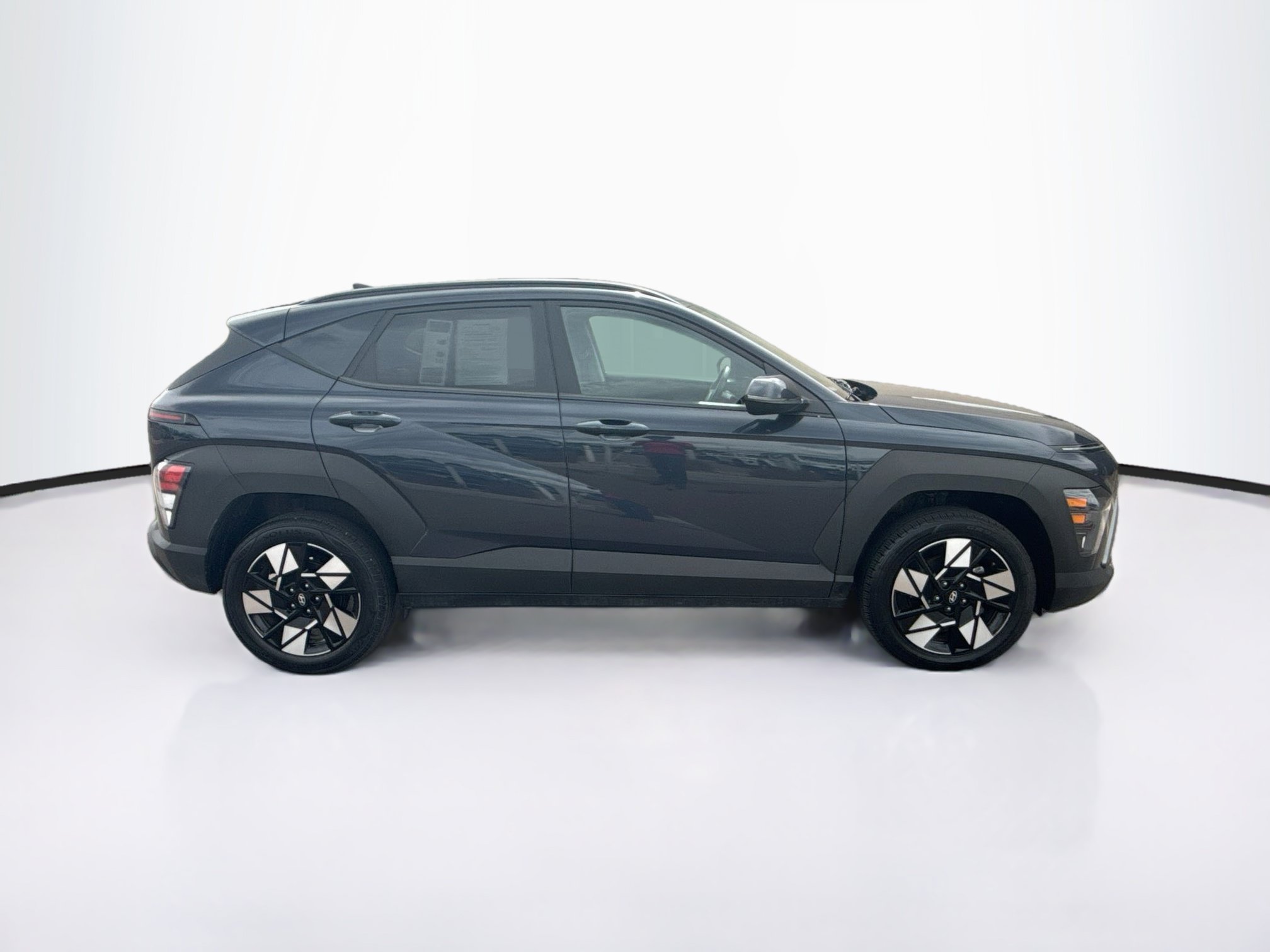 Used 2025 Hyundai Kona SEL AWD/4WD image 10