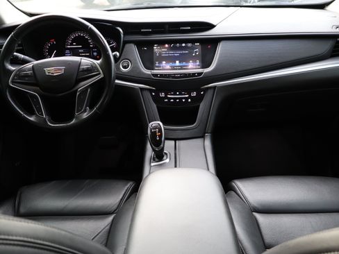 Used 2019 Cadillac XT5 Luxury FWD image 22