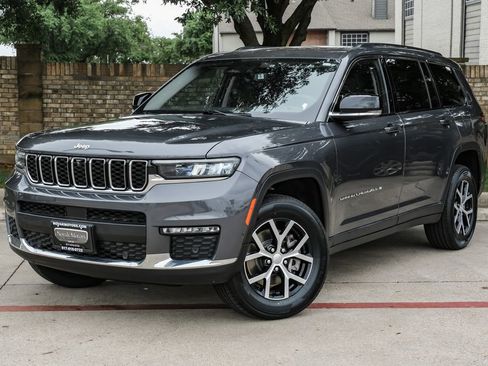 Used 2023 Jeep Grand Cherokee L Limited w/ Luxury Tech Group II image 8