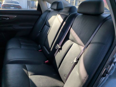 Used 2015 Nissan Altima 2.5 SL w/ Technology Package image 36