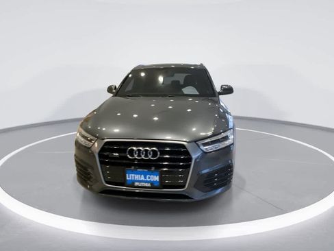 Used 2018 Audi Q3 2.0T Premium Plus w/ Premium Plus Package image 3