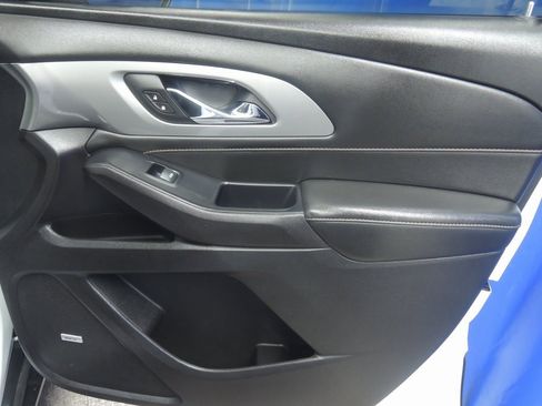 Used 2020 Chevrolet Traverse LT w/ LT Premium Package image 36