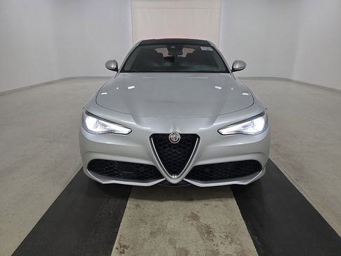 Used 2019 Alfa Romeo Giulia Ti Sport w/ Quick Order Package 22U Sport image 2