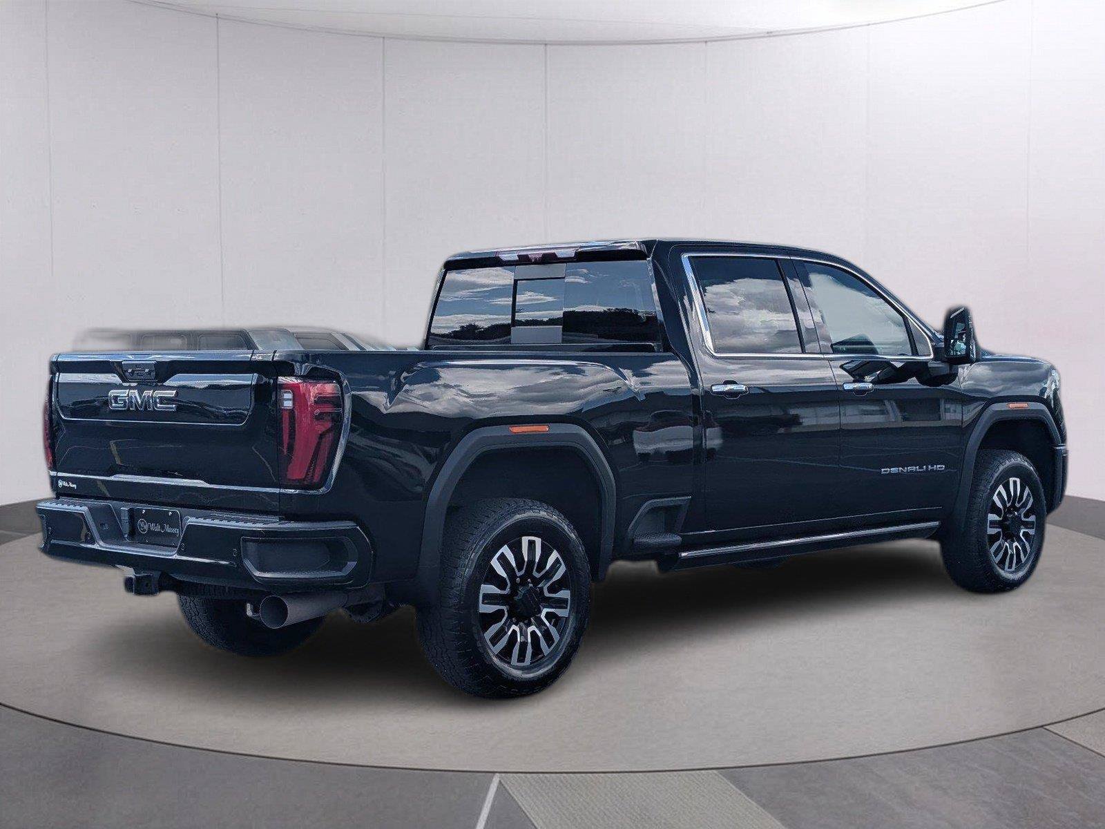 Certified 2024 GMC Sierra 2500 Denali Ultimate AWD/4WD image 7