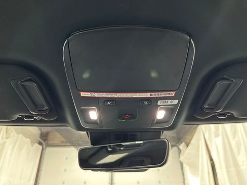 Used 2025 Toyota Camry SE w/ Convenience Package FWD image 38