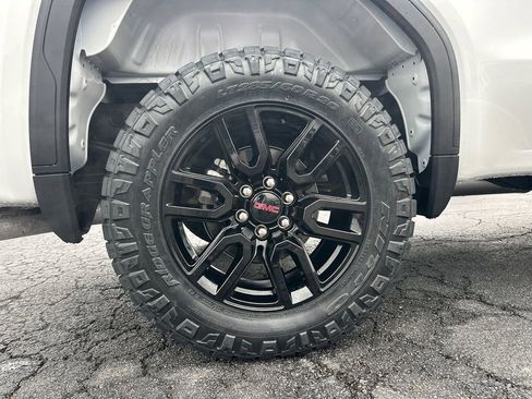 New 2026 GMC Sierra 1500 Elevation w/ Elevation Select Package AWD/4WD image 18