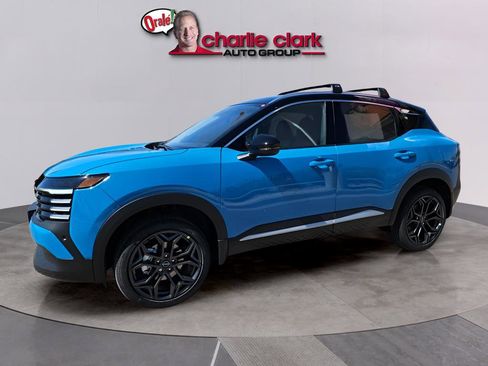 New 2026 Nissan Kicks SR w/ Cold Weather Package FWD image 1