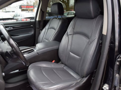 Used 2018 Buick Enclave Premium w/ Trailering Package AWD/4WD image 9