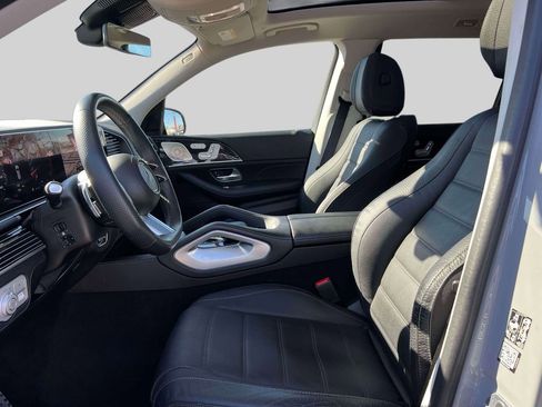 Used 2024 Mercedes-Benz GLS 580 4MATIC image 16