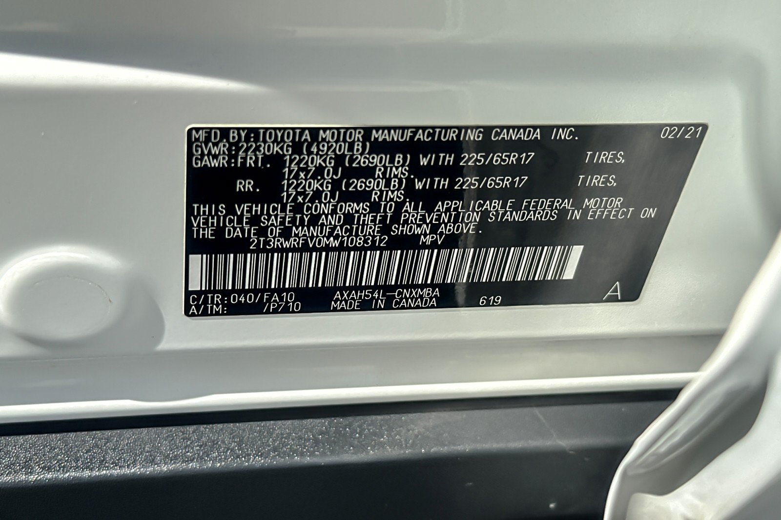 Certified 2021 Toyota RAV4 XLE w/ XLE Grade Weather Package AWD/4WD image 27
