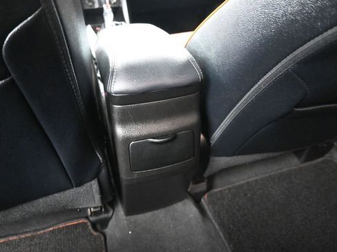 Used 2017 Toyota Corolla SE w/ Carpet Mat Package (TMS) FWD image 18