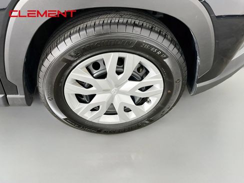 Used 2024 Toyota Corolla Cross L FWD image 36