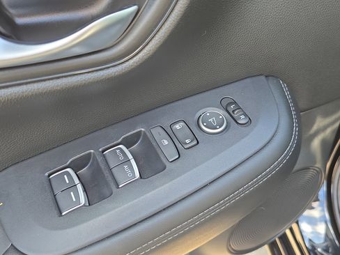 Used 2023 Honda HR-V EX-L image 21