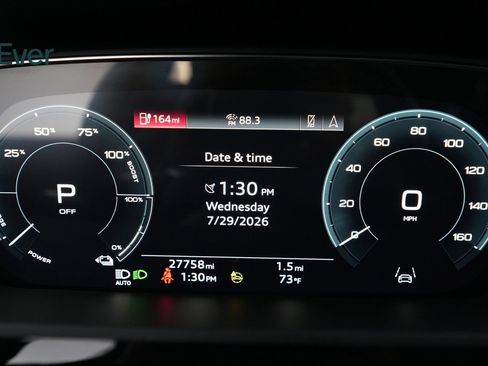 Used 2024 Audi Q8 e-tron Premium Plus AWD/4WD image 7