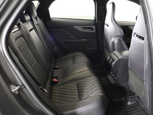 Used 2020 Jaguar F-PACE SVR image 39