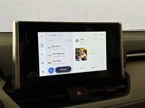 Certified 2025 Toyota RAV4 XLE FWD image 22