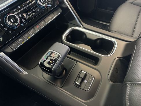 New 2026 GMC Sierra 1500 Denali w/ Technology Package AWD/4WD image 16