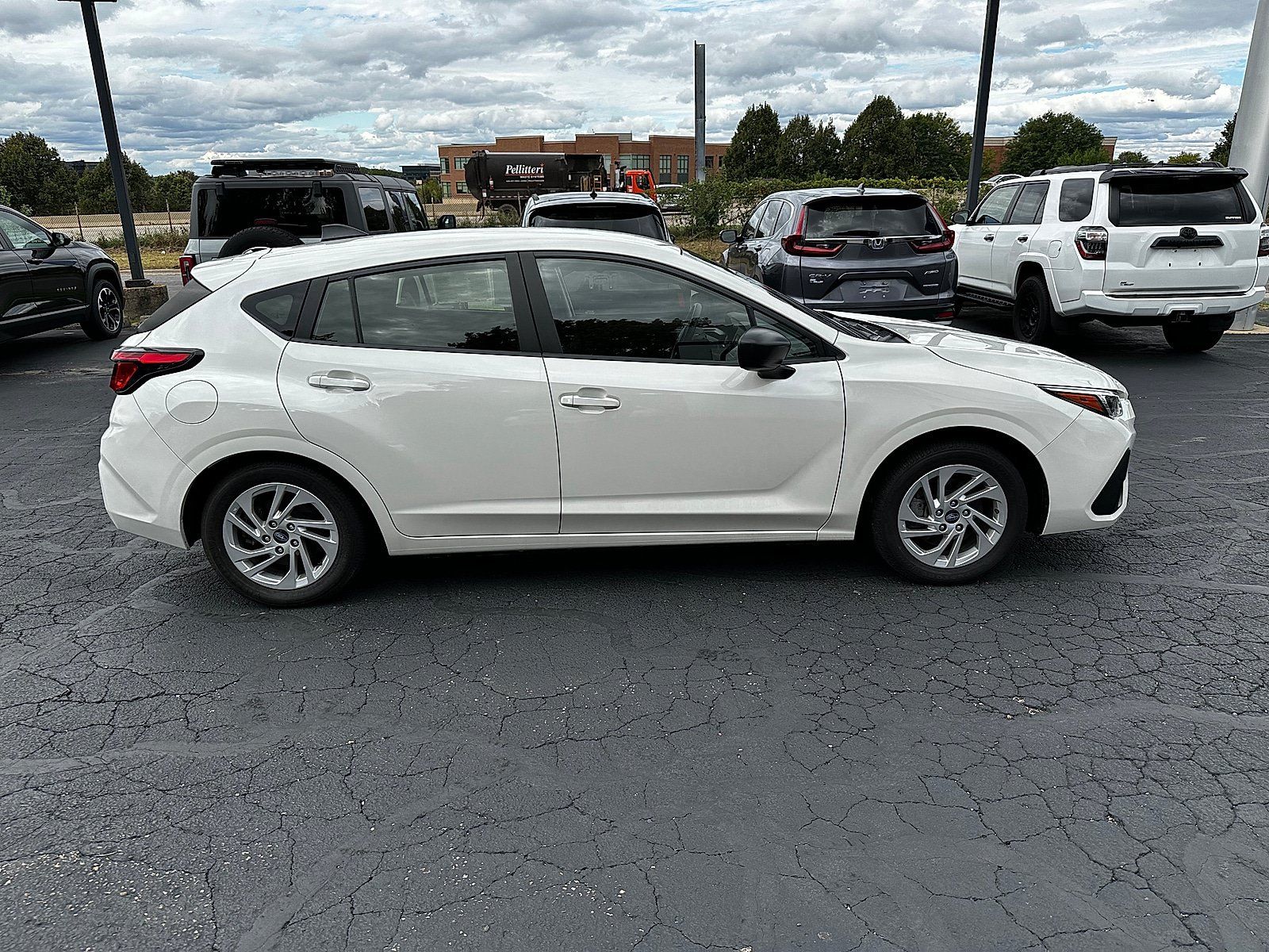 Used 2024 Subaru Impreza 2.0i AWD/4WD image 2